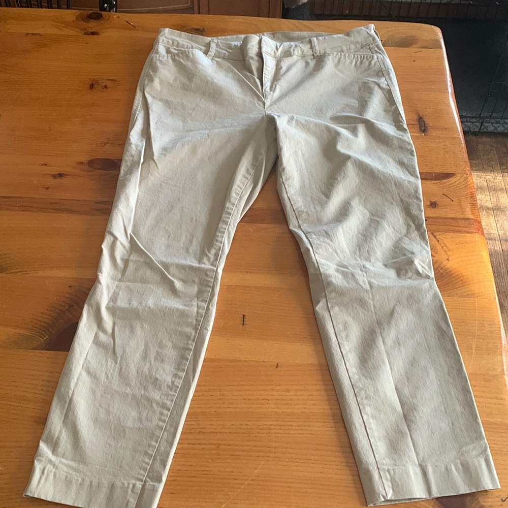 Old Navy Pixie Kaki size 14